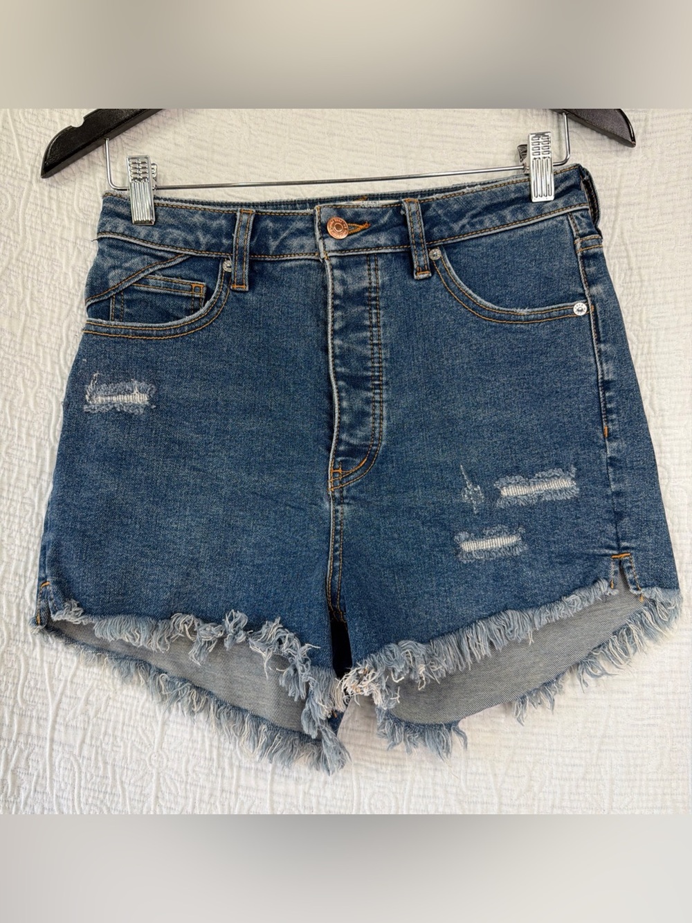 We The Free Crvy Vintage High Rise Jean Shorts Women Size 27 Distressed Raw Hem